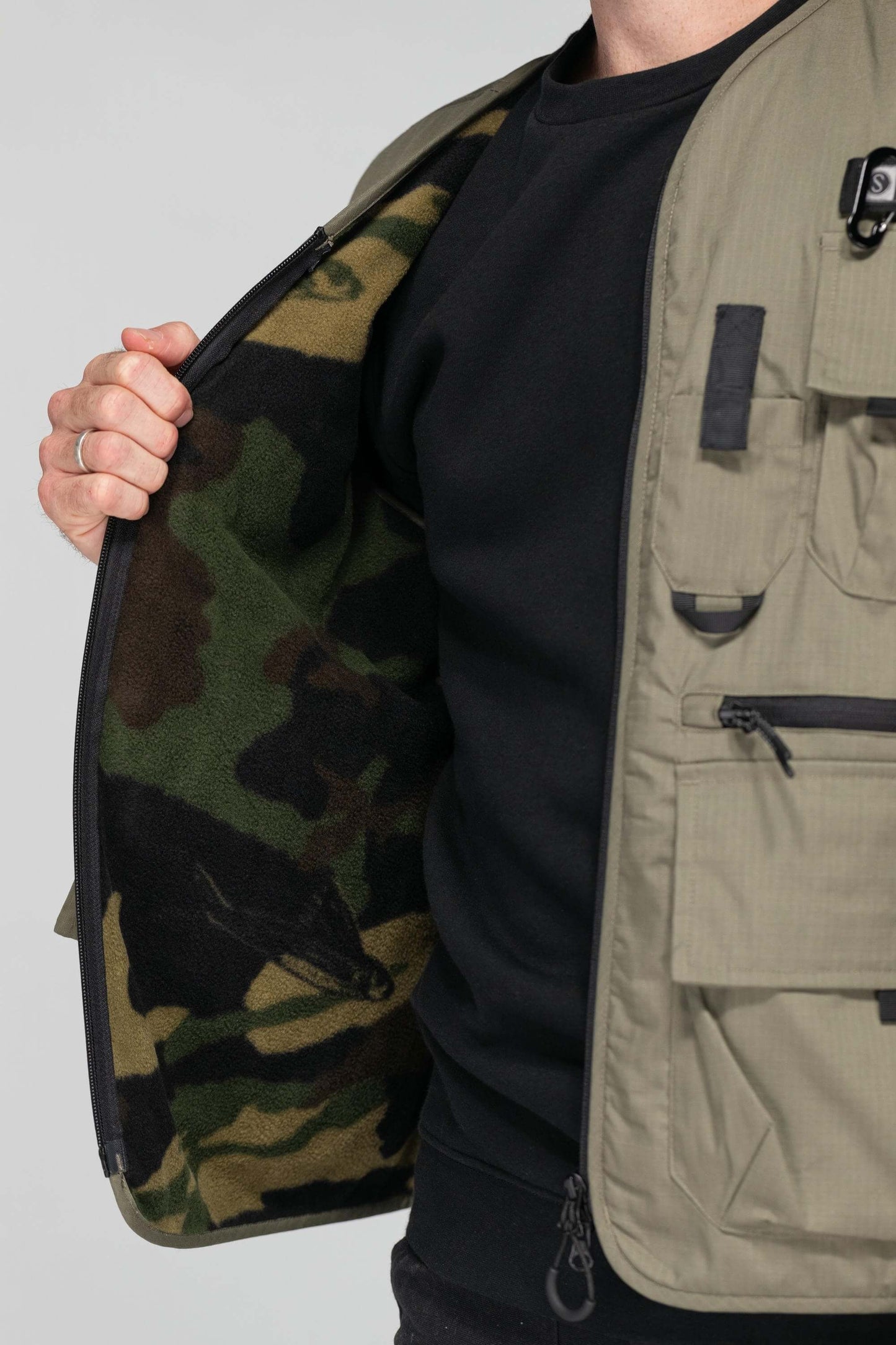 Salty crew VEST Stream Tech Vest - Olive in Olive