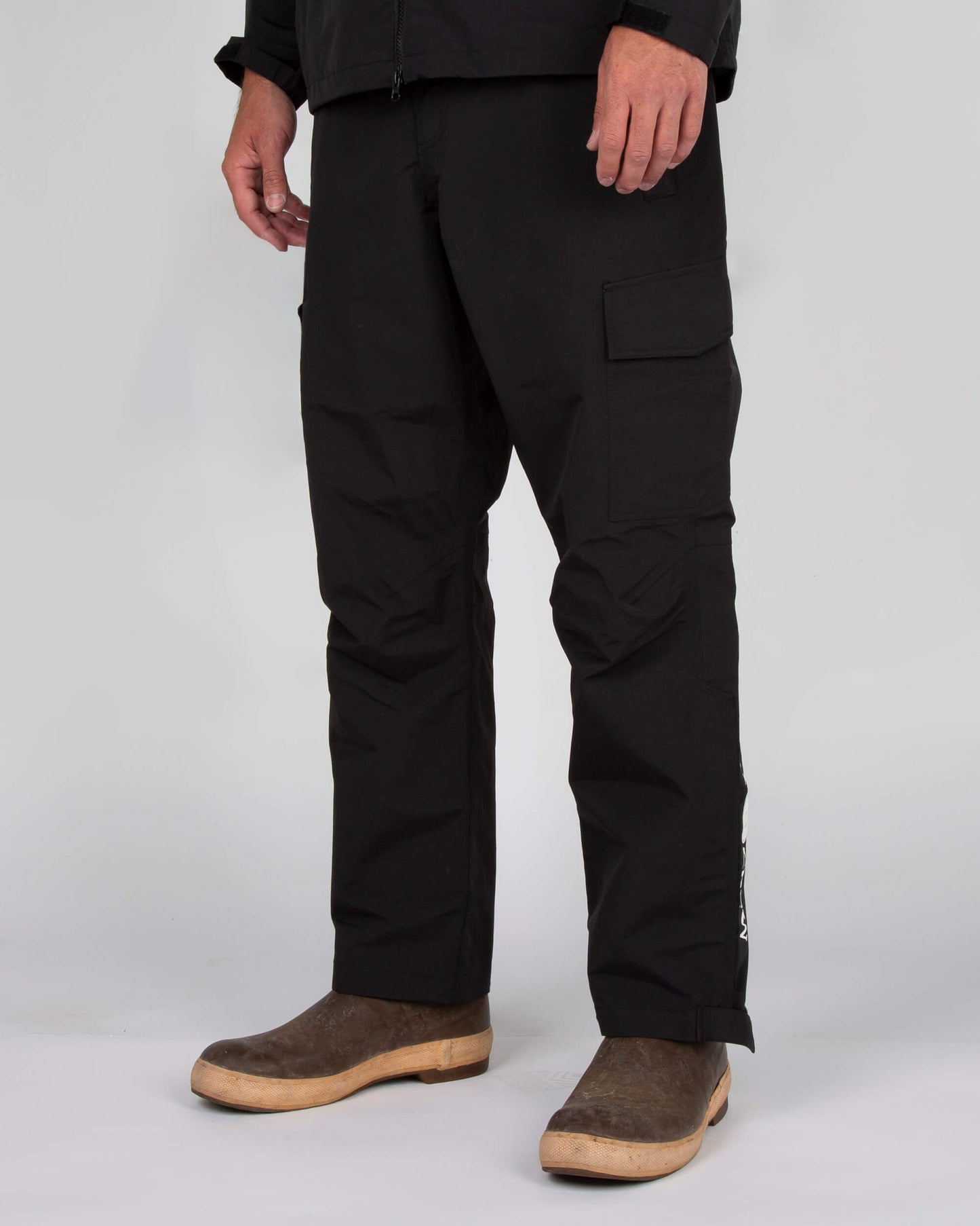 Salty Crew Men - Pinnacle Black Pant