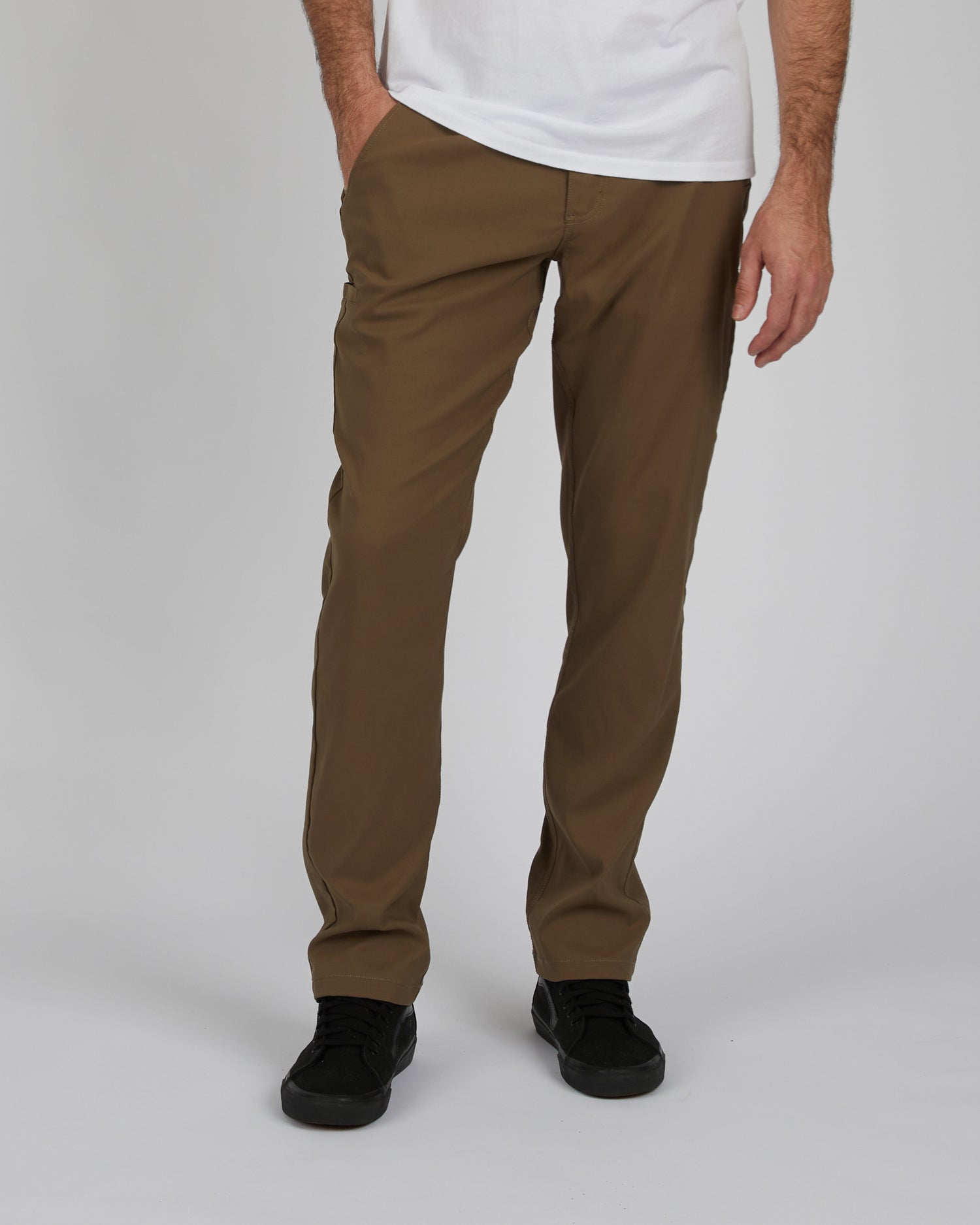 Salty Crew Men - Midway Tech Pant - Earth