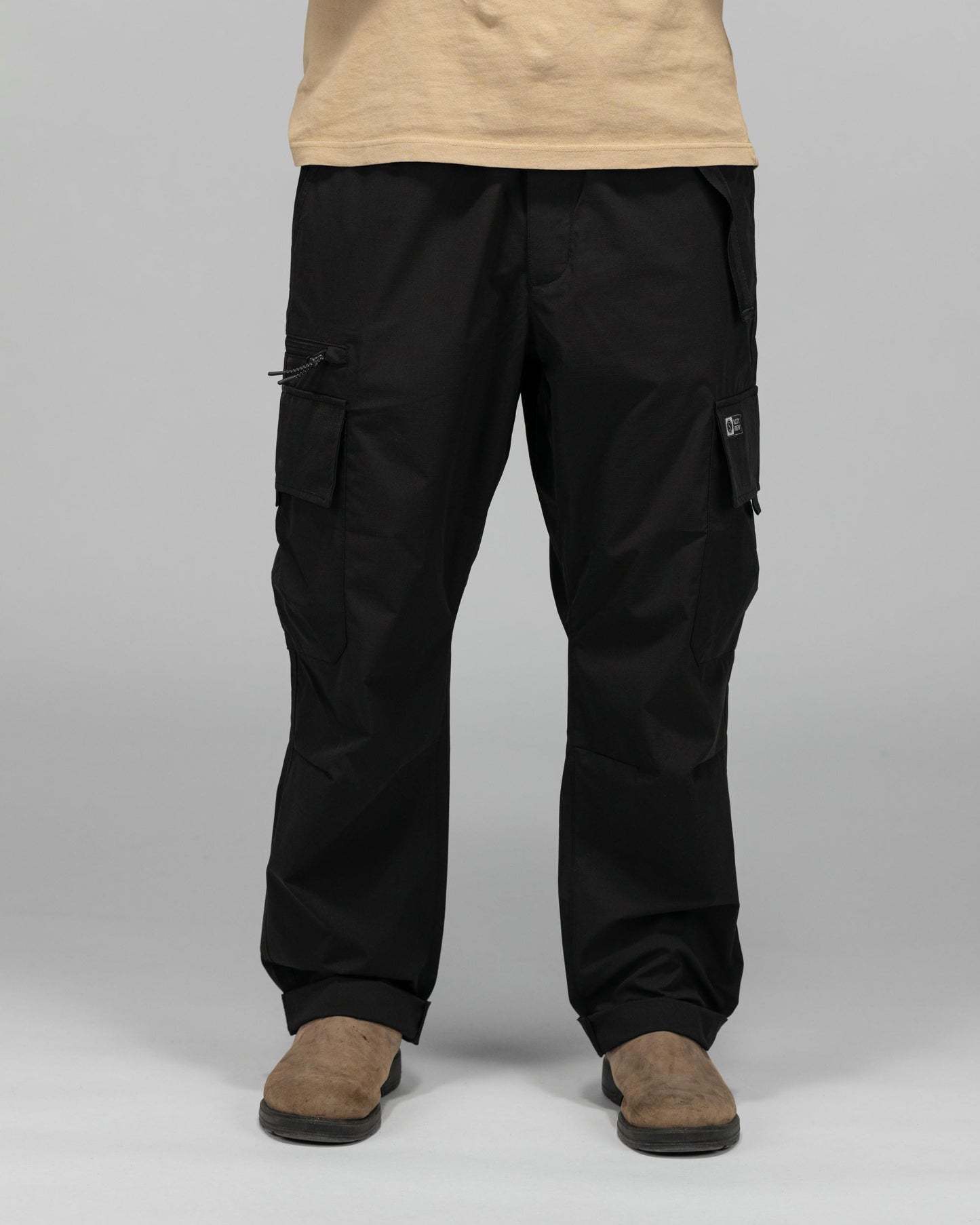 Shore Tech Cargo Pants - Black