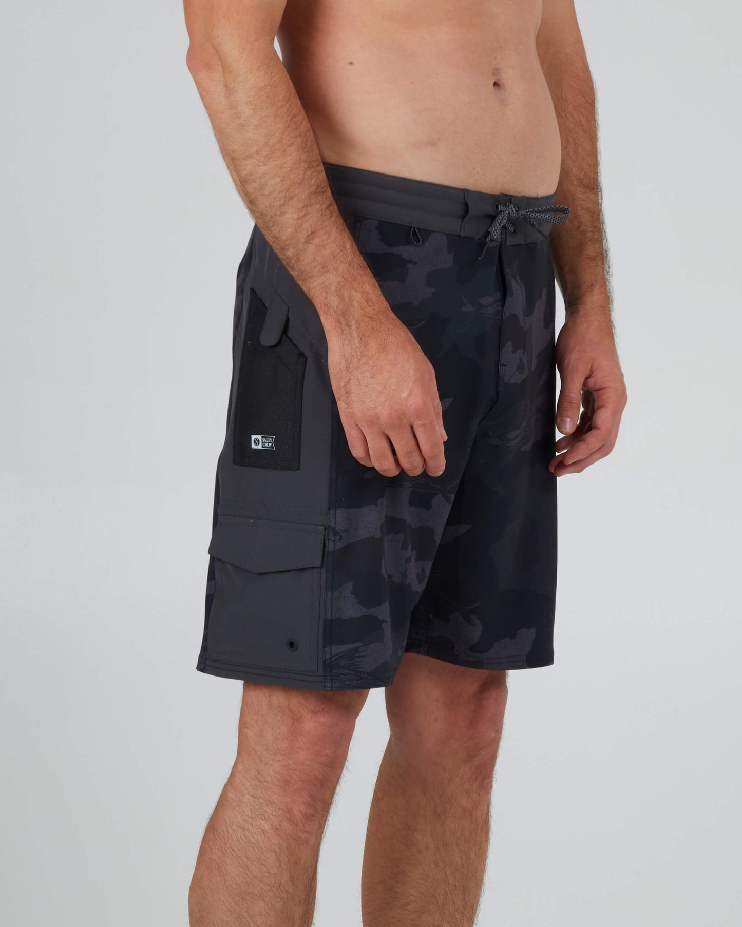 Salty Crew Men - Transom Utility Boardshort - Black Camo