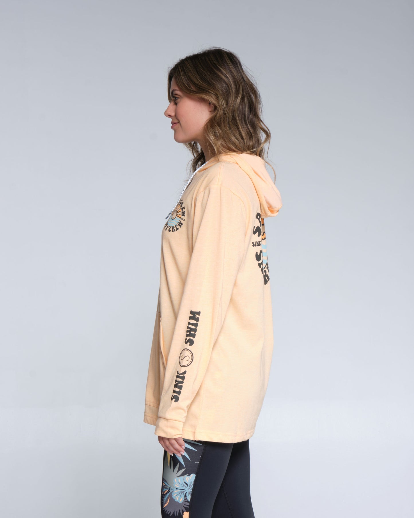 Salty crew SUN PROTECTION SUN WAVES MID WEIGHT HOODY - Apricot in Apricot