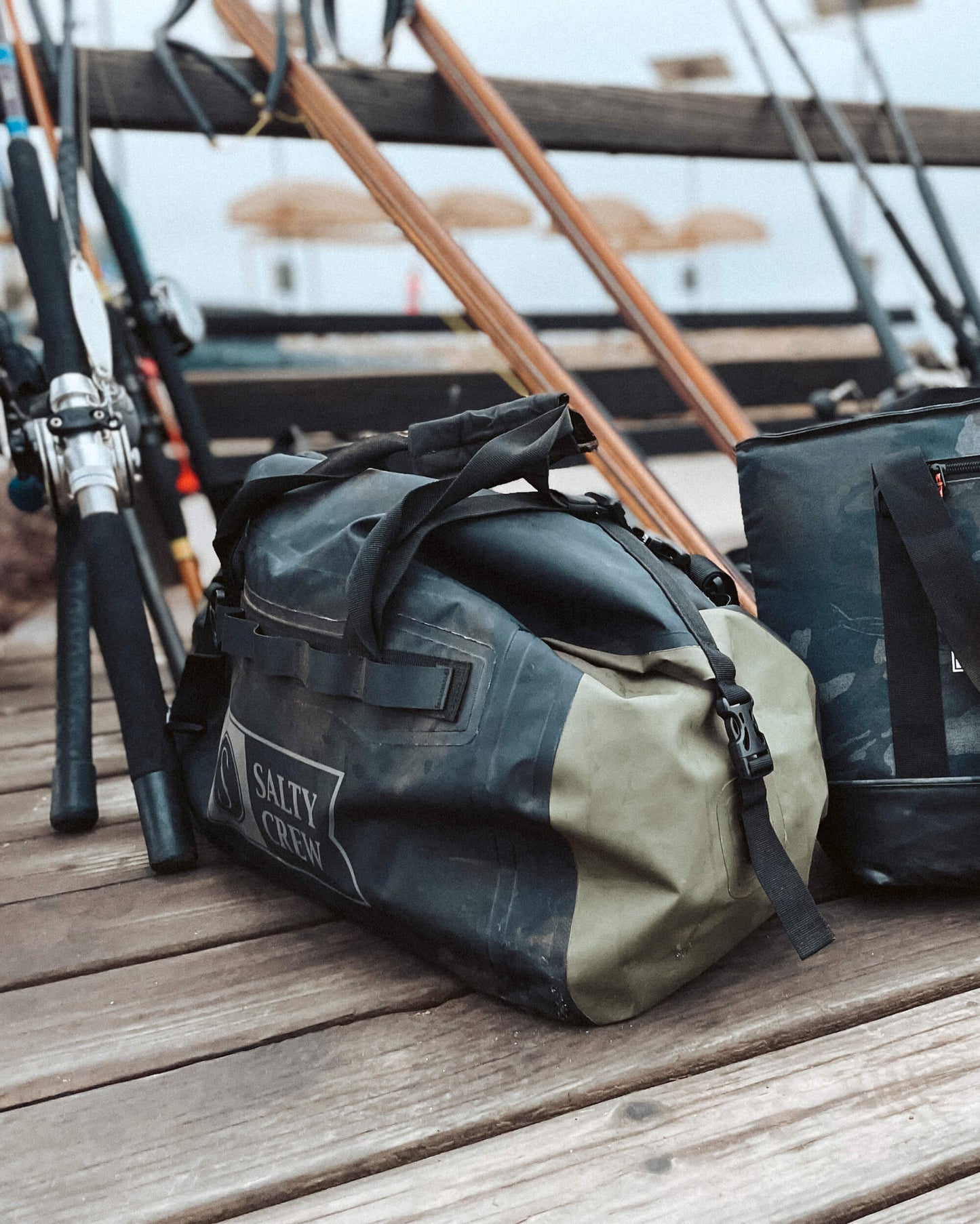 Salty Crew Men - Voyager Black/Military Duffle Bag